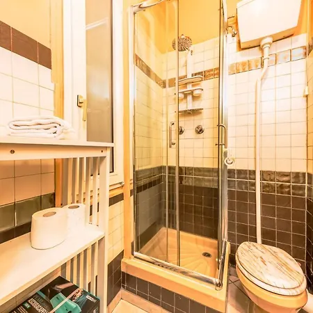 CasaViva - Bilocale a Genova San Bernardo Apartamento Génova